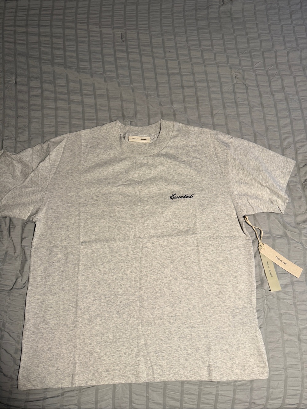 🔥 Fear of God ESSENTIALS SS26 Classic Tee – Brand New 🔥